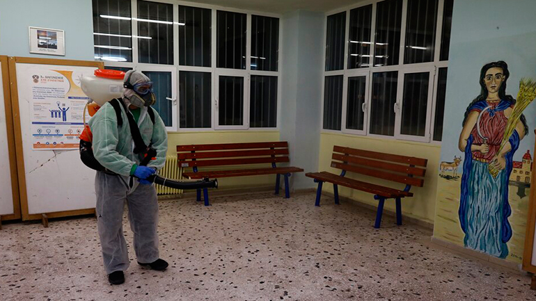 Κορωνοϊός: Αρνητικός ο έλεγχος για το παιδί της ασθενούς που βρίσκεται στο Λονδίνο