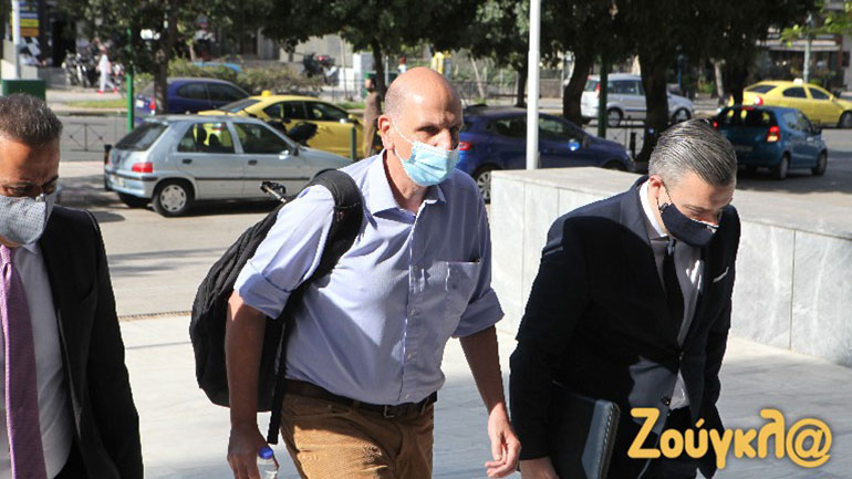 Καταθέτει στην ανακρίτρια ο Σάμπυ Μιωνής