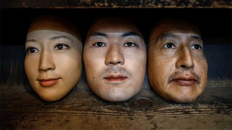 Φορώντας ως μάσκα το πρόσωπο κάποιου άλλου