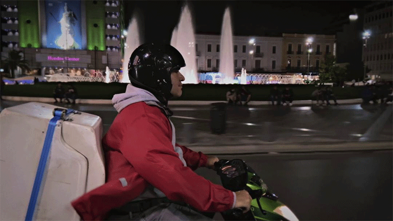 «Έχει φύγει το παιδί»: Μία βαλκανική, trip-hop ελεγεία από  τον Θέμο Σκανδάμη