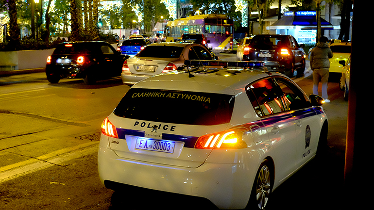 Πάτρα: Φάκελοι με σφαίρες εντοπίστηκαν σε μαγαζιά εστίασης Πάτρα: Φάκελοι με σφαίρες εντοπίστηκαν σε μαγαζιά εστίασης