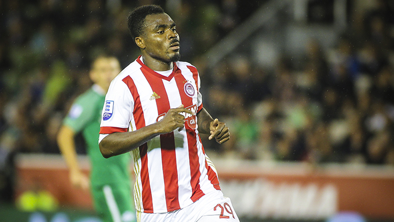 Εμενίκε: Στο νοσοκομείο με πρόβλημα υγείας ο πρώην παίκτης του Ολυμπιακού – «Ο πόνος πολύς, δεν αντέχω…»