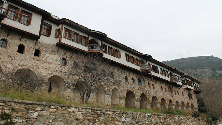 Η ακολουθία του Επιταφίου στην Ιερά Μονή Αγίας Αναστασίας της Φαρμακολύτριας στη Χαλκιδική