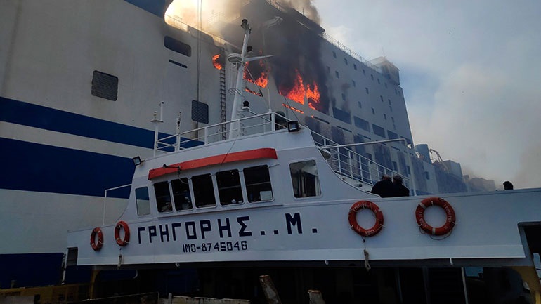 Εικόνες καταστροφής από το Euroferry Olympia