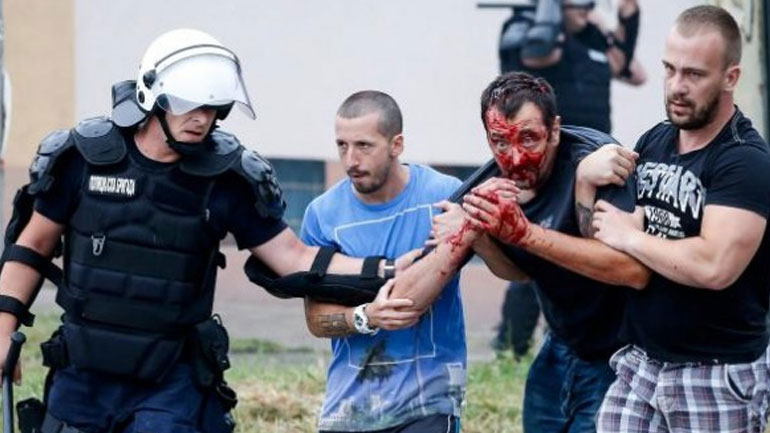 Χαμός στη Σερβία: Άγριο ξύλο οπαδών του Ερυθρού Αστέρα και της Παρτιζάν σε αγώνα Νέων