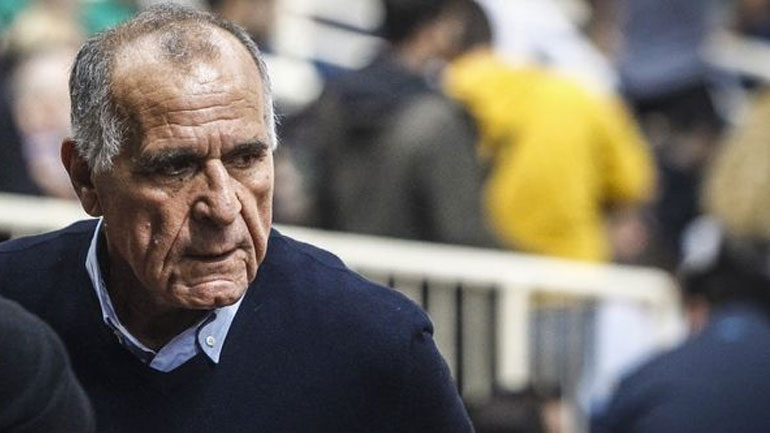 Παναθηναϊκός: Ένταση οπαδών με Κωνσταντίνου στο ΟΑΚΑ