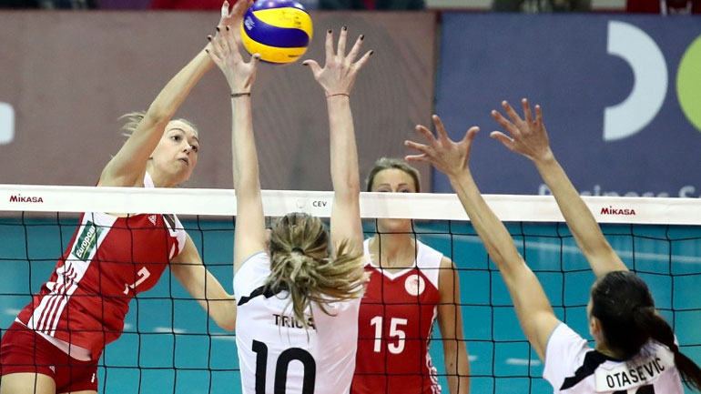 Bόλεϊ: Απομακρύνθηκε η πρόκριση για τον Ολυμπιακό Bόλεϊ: Απομακρύνθηκε η πρόκριση για τον Ολυμπιακό