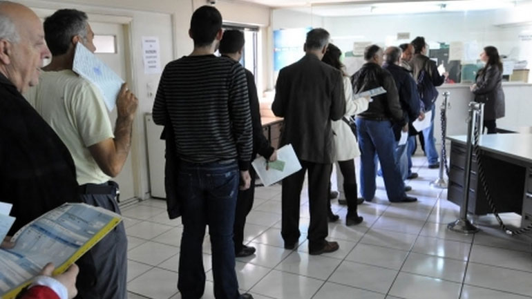 Ουρές στις τράπεζες για την καταβολή του ΕΝΦΙΑ