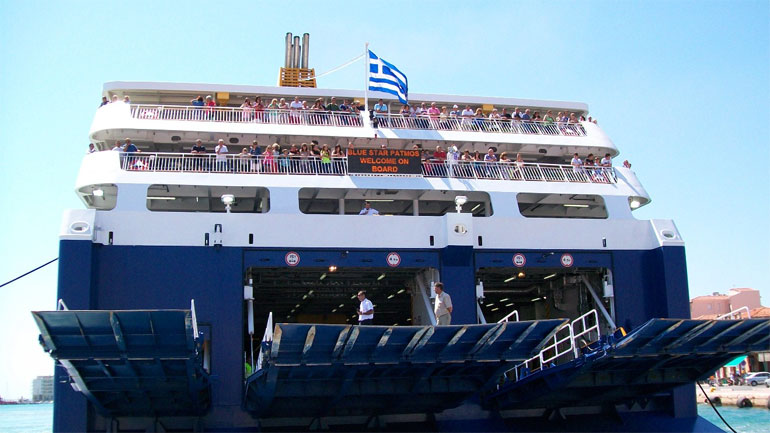 Τα 3 πρώτα πλοία που μισθώνονται για μεταφορά προσφύγων