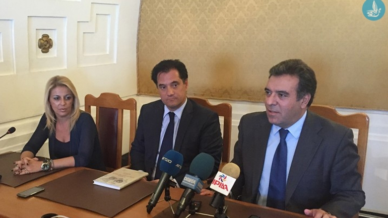 Δριμεία επίθεση στον πρωθυπουργό εξαπέλυσε από τη Ρόδο ο Άδωνις