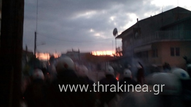 Έβρος: Ένταση κατά την πορεία ενάντια στον φράχτη
