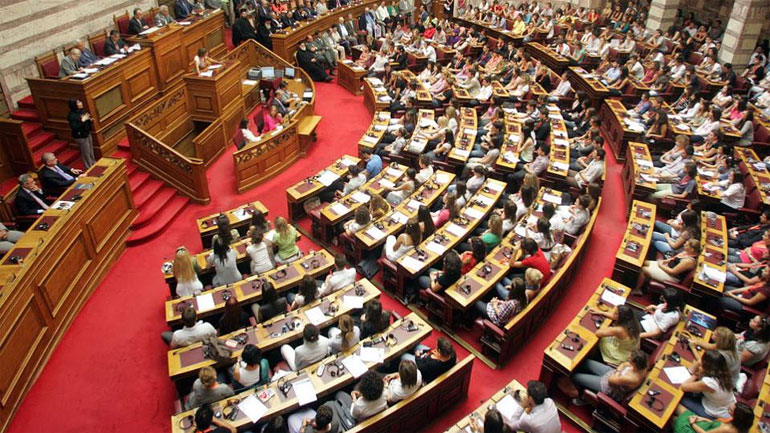 Αντιπαράθεση στη Βουλή για την ανακεφαλαιοποίηση των τραπεζών