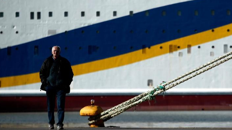 Δεμένα στα λιμάνια τα πλοία, για 2 μέρες