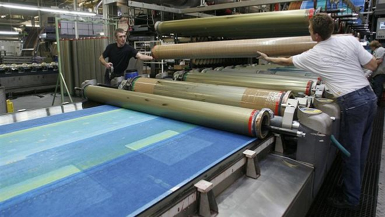 Συνεχίζεται η συρρίκνωση στον μεταποιητικό τομέα