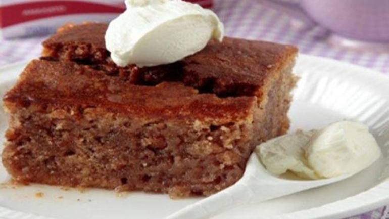 Αφράτη καρυδόπιτα