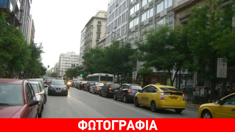 Πειραιάς: Σκίζουν τα λάστιχα σταθμευμένων αυτοκινήτων