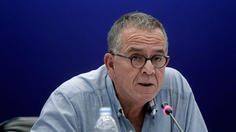 Διαψεύδει τα περί δημιουργίας 12 κέντρων υποδοχής μεταναστών ο Μουζάλας