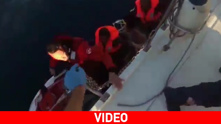 Η επιχείρηση του Λιμενικού στο ναυάγιο της 28ης Οκτωβρίου