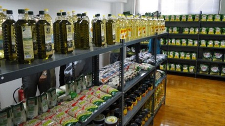 Παροχή τροφίμων σε άπορους πολίτες από τον Δήμο Πειραιά