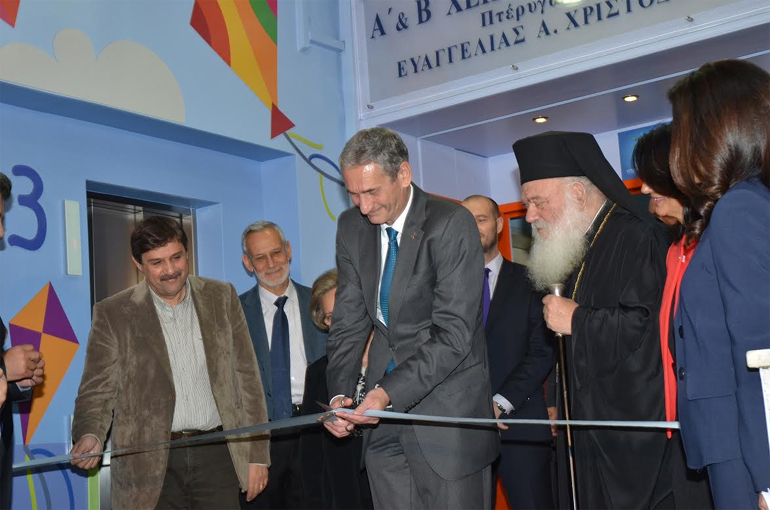 Εγκαίνια νοσοκομείου 'Π. & Α Κυριακού' - (από αριστερά) κ. Ανδρέας Ξανθός, Υπουργός Υγείας, κ. Καμίλ Ζίγκλερ, Πρόεδρος και Διευθύνων Σύμβουλο της ΟΠΑΠ, Αρχιεπίσκοπος Αθηνών και πάσης Ελλάδος κ.κ. Ιερώνυμος Β’