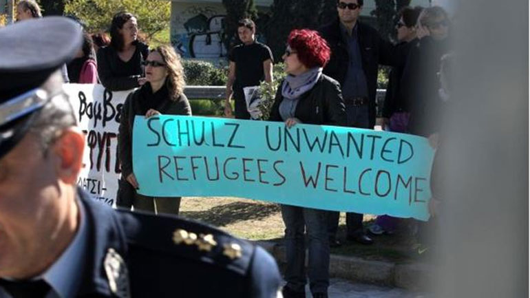 Tο κέντρο φιλοξενίας προσφύγων στο Γαλάτσι επισκέφθηκε ο Μ. Σουλτς