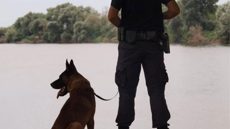 Έβρος: Ανταλλαγή πυρών μεταξύ αστυνομικών και διακινητή μεταναστών