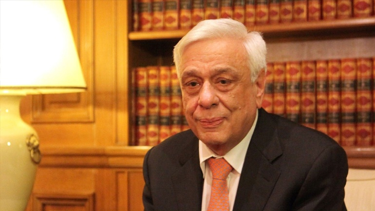 Παυλόπουλος: «Το κράτος πρέπει να φροντίσει τις πολύτεκνες οικογένειες»