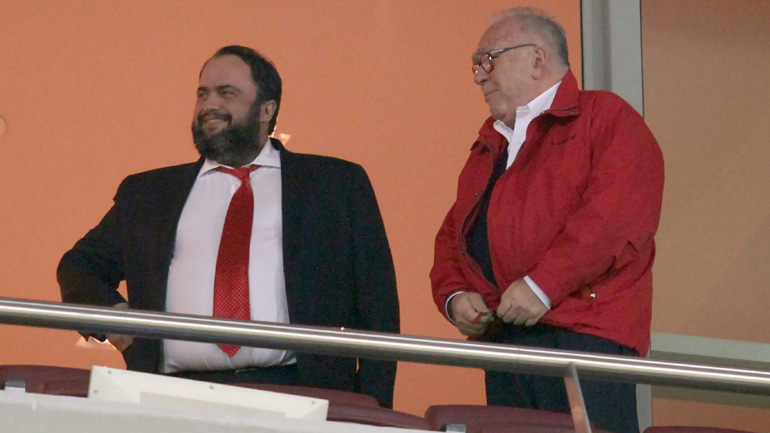 Μοίρασε συγχαρητήρια ο Βαγγέλης Μαρινάκης