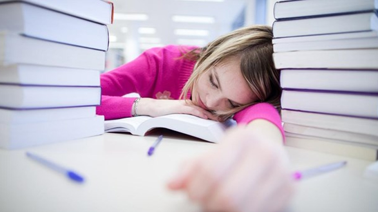 Έρευνα: Ένας στους τρεις μαθητές δεν κοιμάται καλά