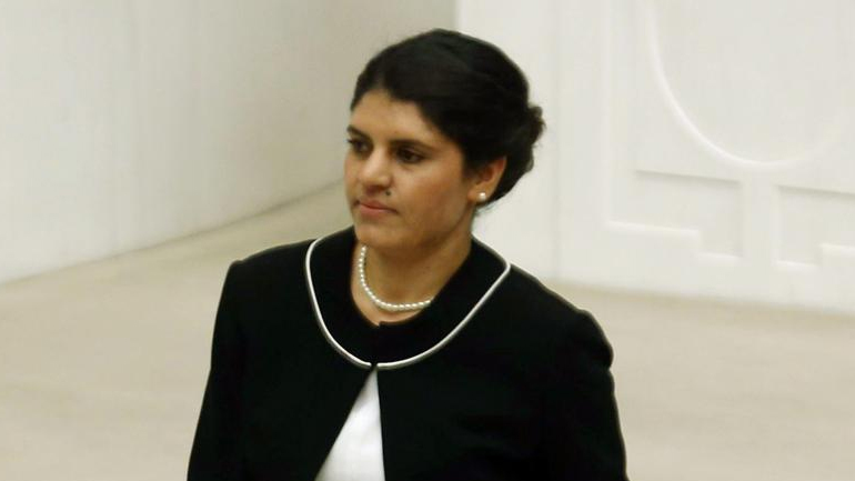 Η ανιψιά του Οτσαλάν επισκέφτηκε τα γραφεία της Λαϊκής Ενότητας