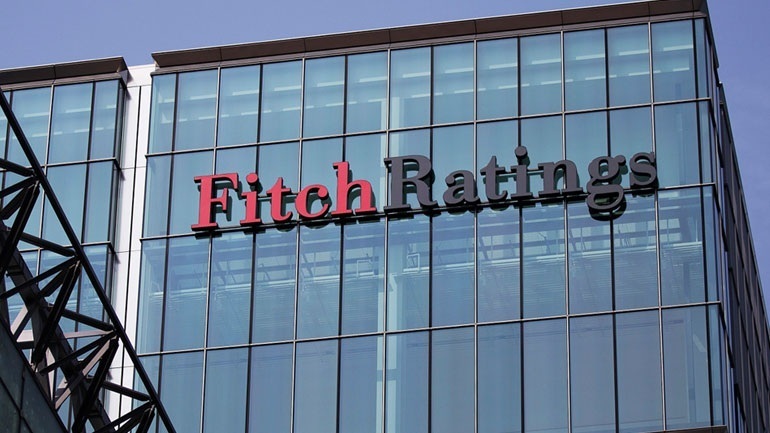 Fitch: «H ανακεφαλαιοποίηση το πρώτο βήμα προς τη σταθερότητα»