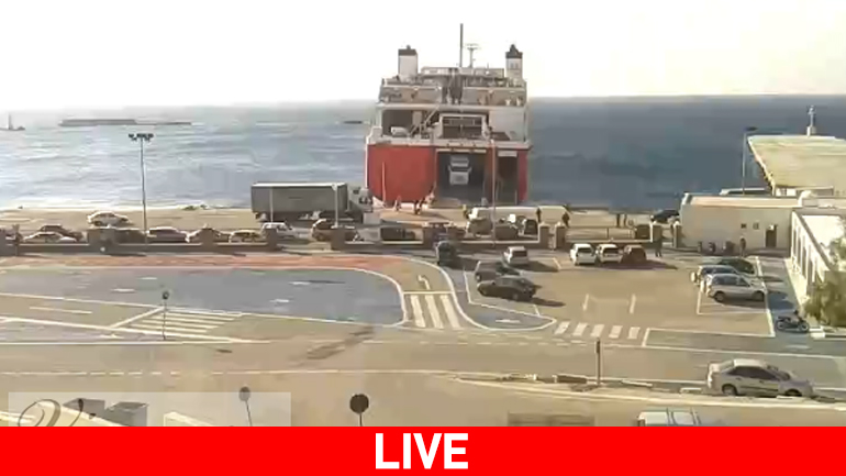 Τήνος: Με καθυστέρηση ο απόπλους του «Θεολόγος Π.» λόγω μηχανικής βλάβης