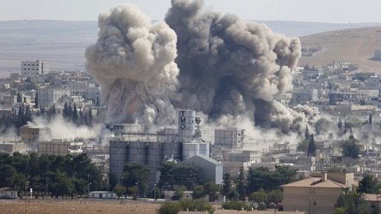 Συρία: 23 άμαχοι νεκροί από αεροπορικές επιδρομές