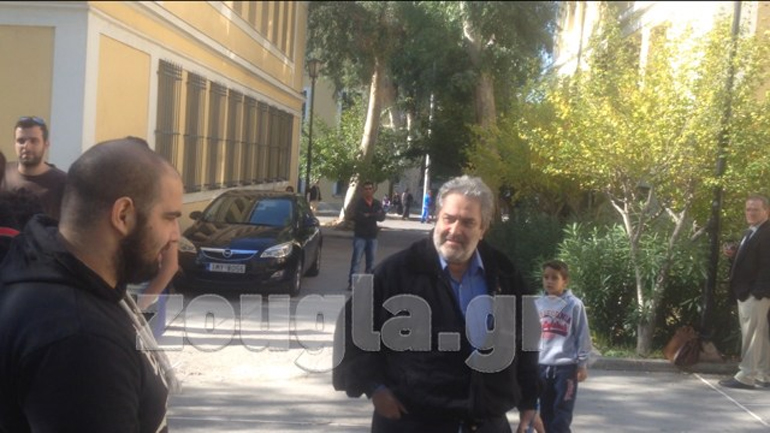 Ελεύθερος αφέθηκε ο 24χρονος που κατηγορείται για την επίθεση στον Κουμουτσάκο