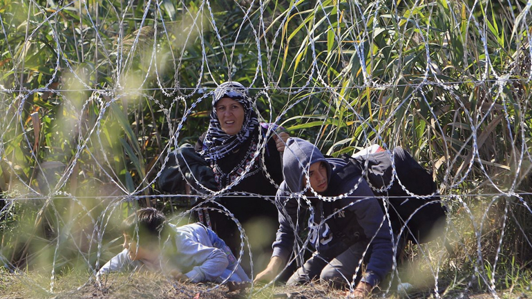 Απορρίπτει τα τείχη και τους φράχτες για τους πρόσφυγες το 54% των Αυστριακών