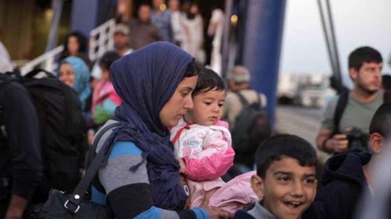 Στο λιμάνι του Πειραιά πάνω από 5.500 πρόσφυγες