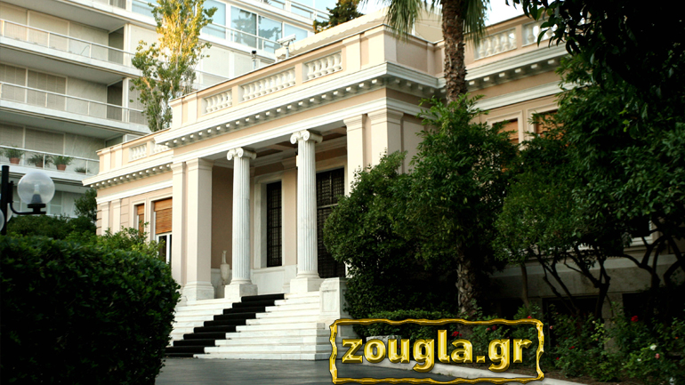 Στις Συμπληγάδες της διαπραγμάτευσης το Μαξίμου