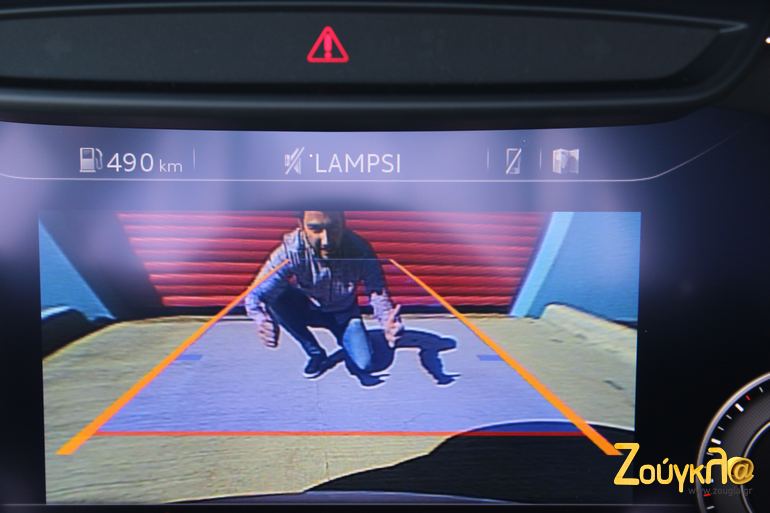 Κάμερα οπισθοπορείας με κορυφαία ανάλυση...