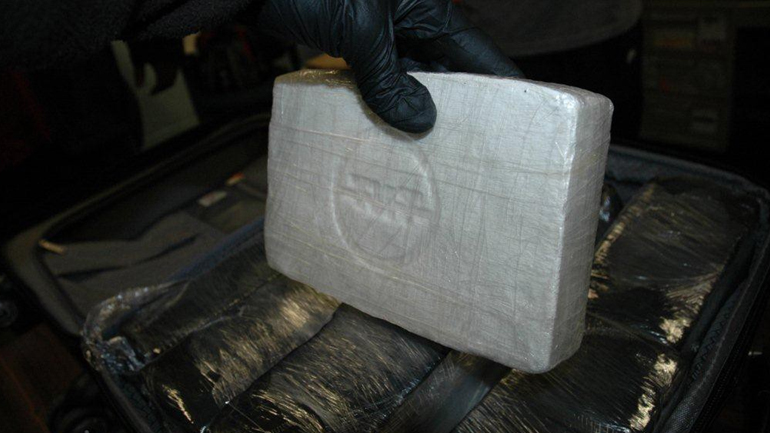 Μισό τόνο κοκαΐνη εντόπισε η αστυνομία σε λεωφορείο με Κολομβιανούς οπαδούς