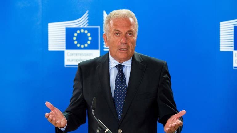 Αβραμόπουλος: Χρειαζόμαστε μια ολοκληρωμένη προσέγγιση για το προσφυγικό