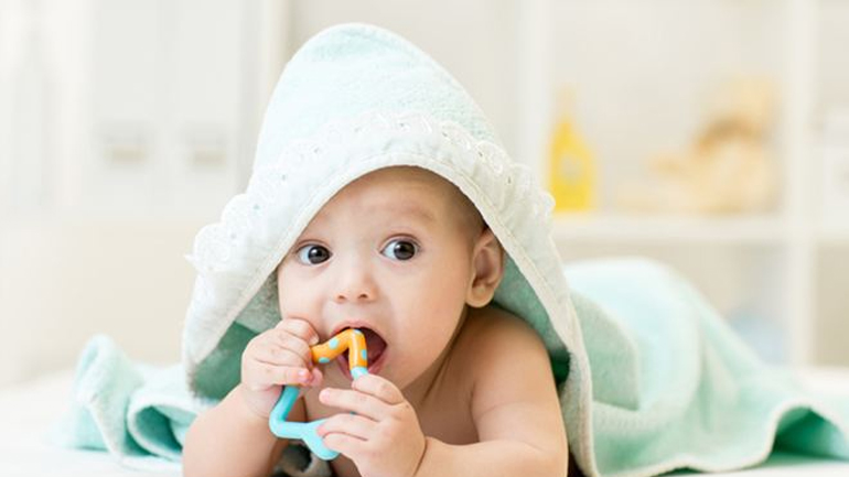Συμβουλές για τη στοματική υγιεινή του μωρού