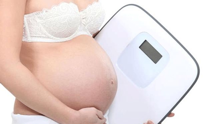 Τα 2/3 των εγκύων παίρνουν περισσότερα κιλά από όσα πρέπει