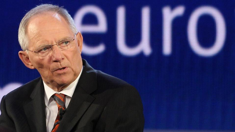 Σόιμπλε: «Προσπαθούμε να δώσουμε τα 10 δισ. ευρώ για τις ελληνικές τράπεζες»