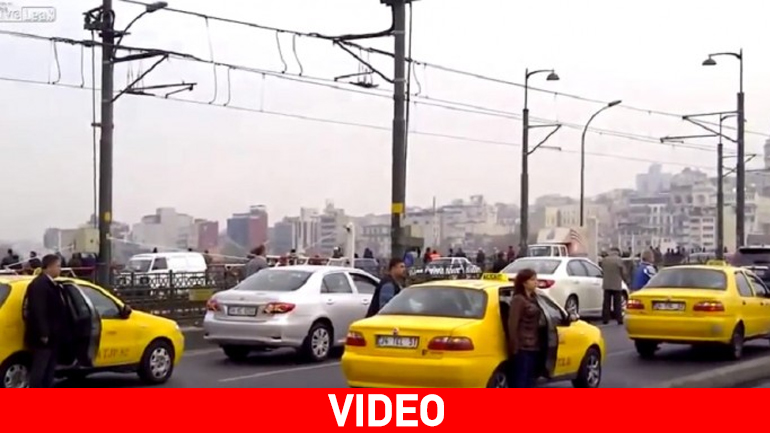 Για τρία λεπτά «πάγωσαν» τα πάντα στην Κωνσταντινούπολη