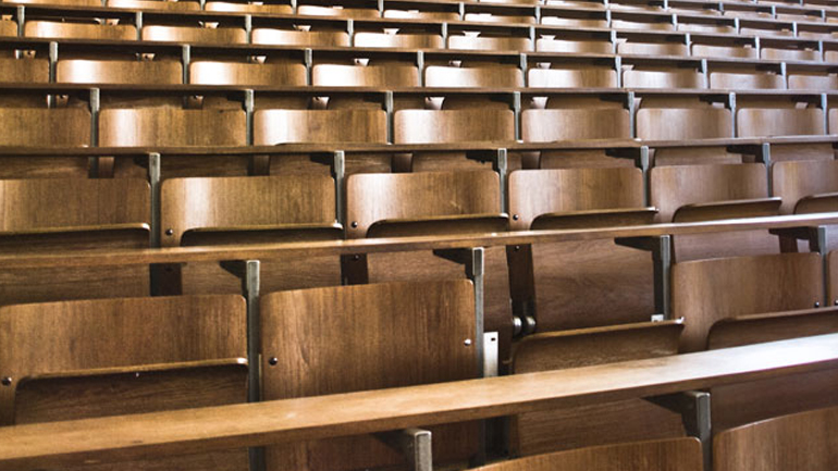 Οργή πανεπιστημιακών για τη μη χορήγηση υποτροφιών στους αριστεύσαντες φοιτητές