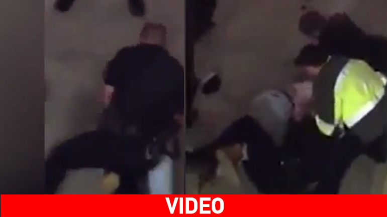 Καρέ-καρέ αστυνομική βία σε βάρος φοιτητών στην Αλαμπάμα