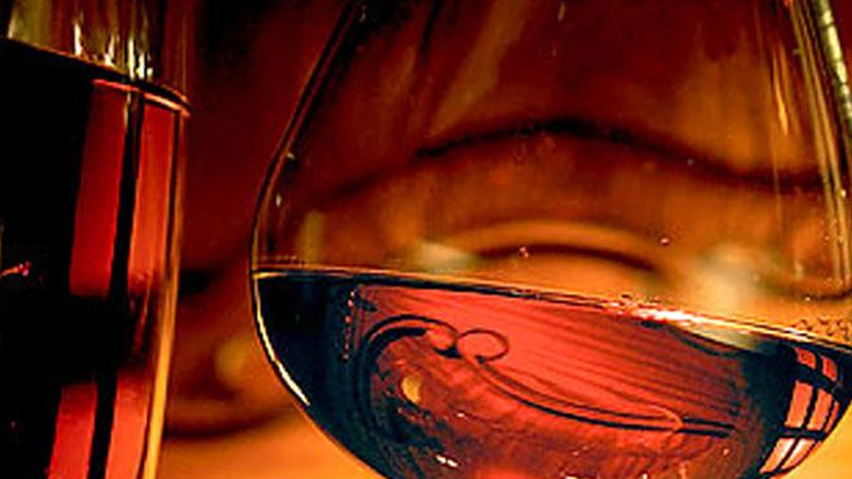 Κονιάκ για λαμπερά μαλλιά