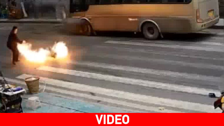 Κίνα: Το ψήσιμο του φαγητού προκάλεσε πυρκαγιά στο λεωφορείο