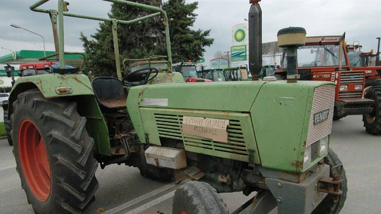 Βγαίνουν τα τρακτέρ στους δρόμους του Έβρου