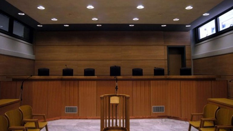 Αθώος λόγω αμφιβολιών δάσκαλος που κατηγορείτο για ασέλγεια σε βάρος μαθήτριας